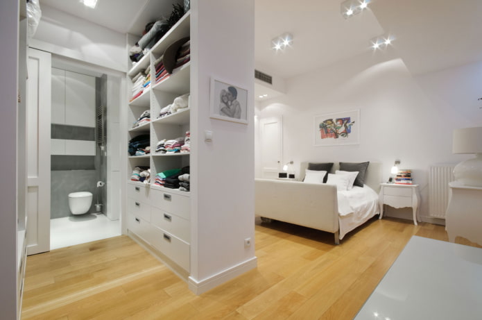 armoire blanche comme cloison à l'intérieur