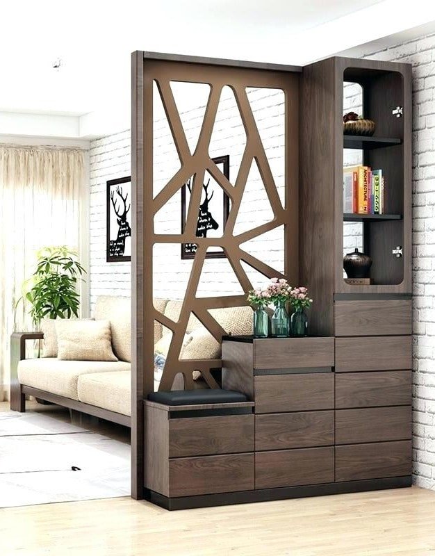 Armoire échelle sous forme de cloison à l'intérieur