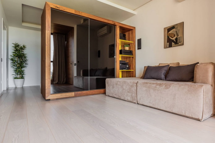 Armoire en aggloméré comme cloison à l'intérieur
