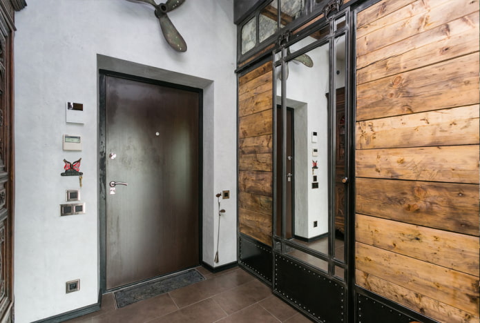 Armoire à l'intérieur du couloir dans le style loft