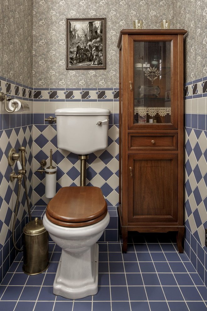 meuble de sol à l'intérieur des toilettes