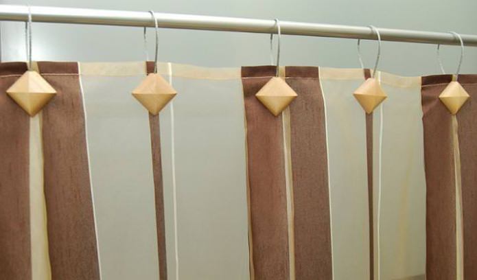 pinces magnétiques pour fixer un rideau de salle de bain