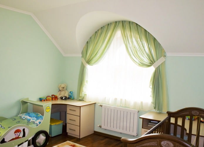 arche dans la chambre de bébé