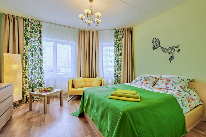 demi-baie vitrée dans l'intérieur de la chambre