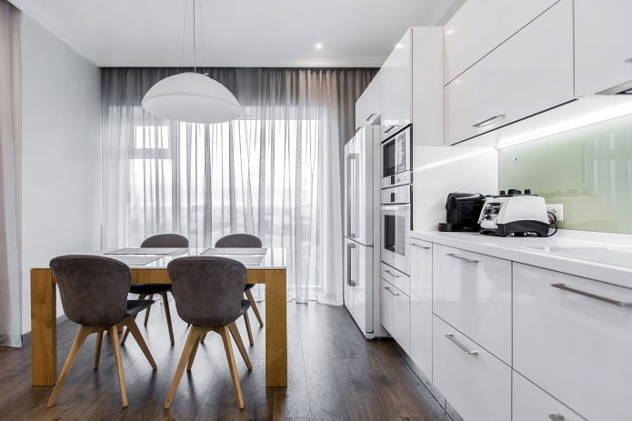  Rideaux en tulle dans la cuisine