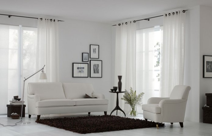 rideaux à œillets à l'intérieur
