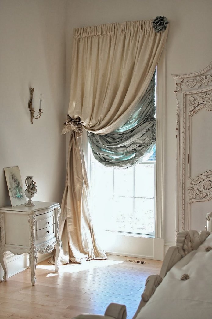 Rideaux riches pour la chambre
