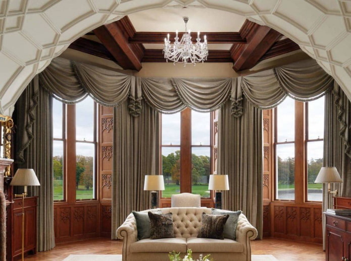 lambrequin à l'intérieur 