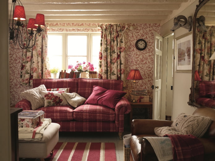 Rideaux à imprimé floral dans un style champêtre