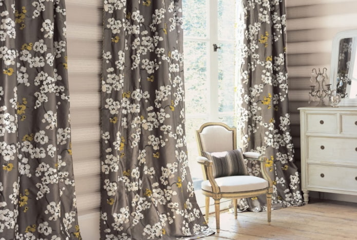 rideaux à imprimé floral blanc