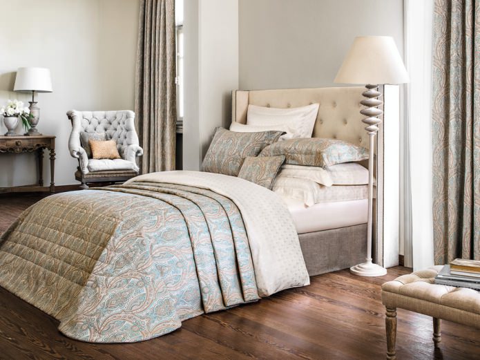 jacquard sur rideaux dans la chambre