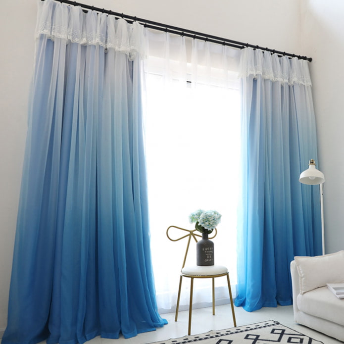 Dégradé blanc et bleu sur rideaux