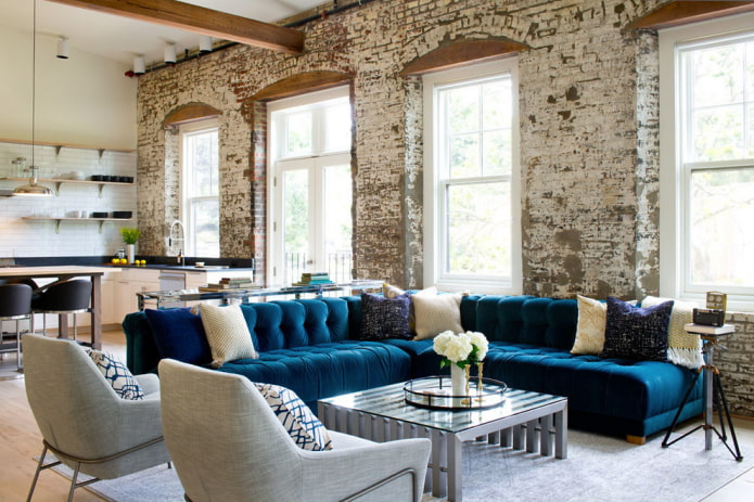 canapé bleu de style loft