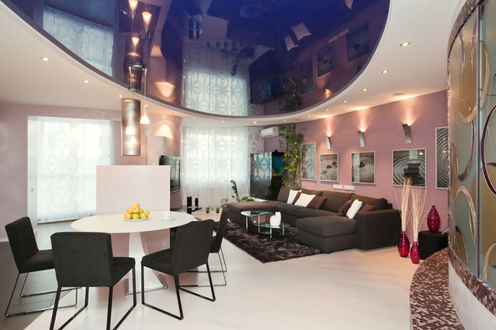 Plafond tendu bleu dans le salon