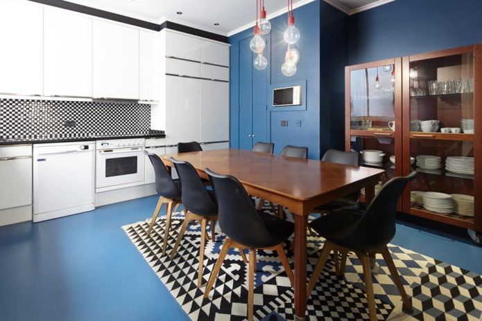 coin repas dans une cuisine aux tons bleus