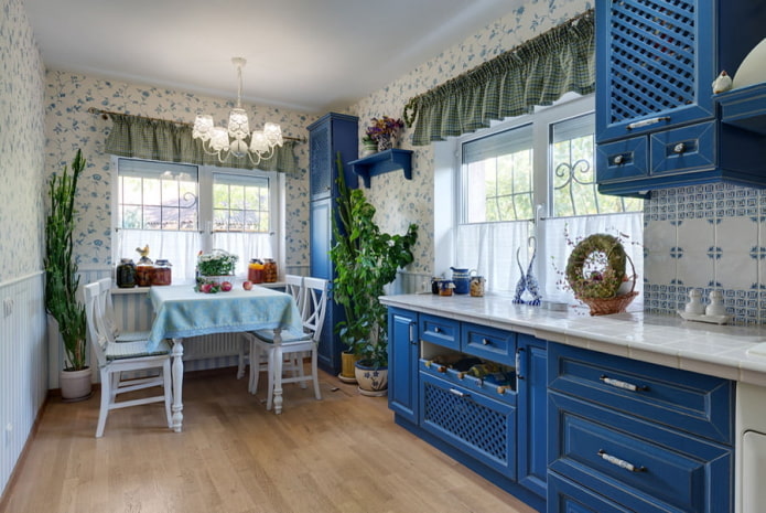 Cuisine aux tons bleus de style provençal