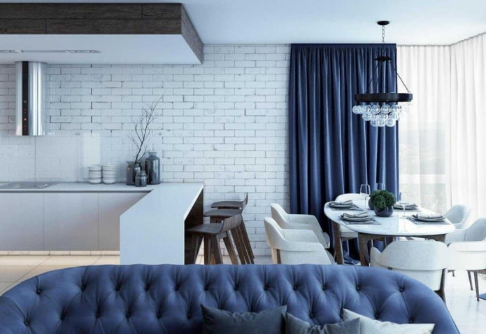 Intérieur cuisine-salon dans les tons bleus