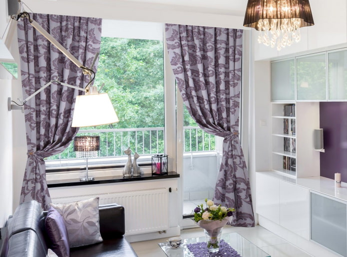 rideaux jacquard lilas à l'intérieur