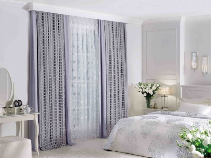 doubles rideaux de couleur lilas pâle