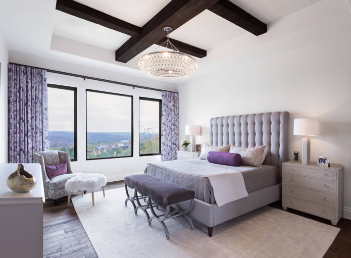 rideaux lilas dans la chambre