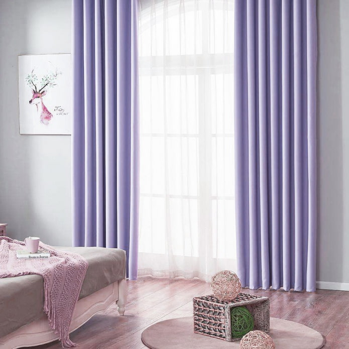 longs rideaux lilas