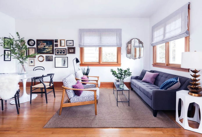 Stores romains lilas pâle à l'intérieur
