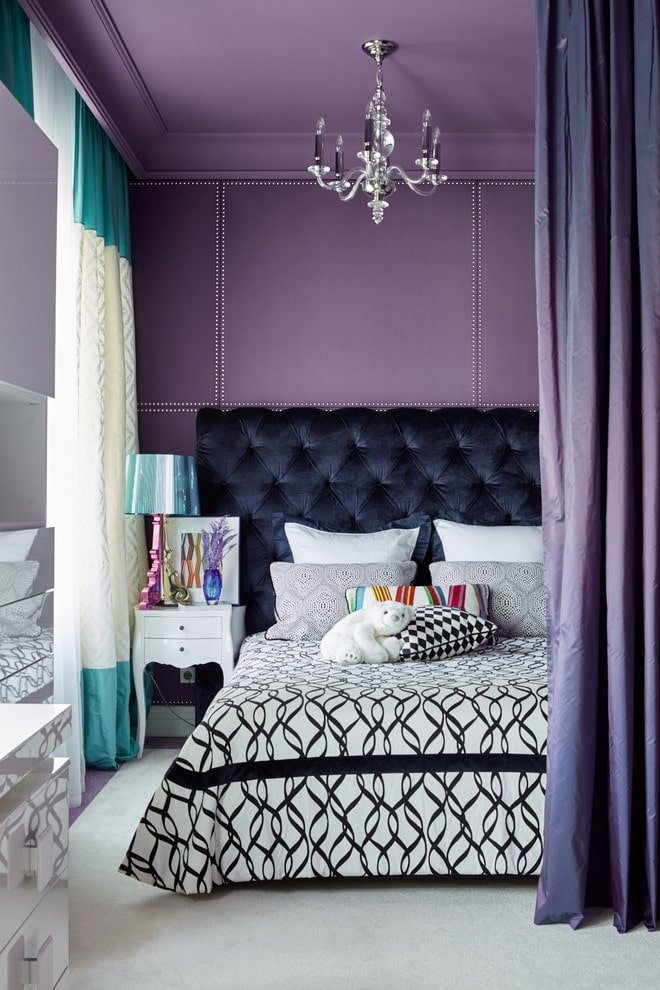 plafond mat de couleur lilas