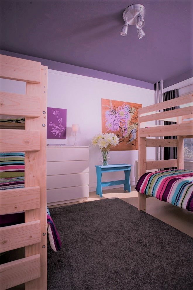 plafond mat de teinte lilas