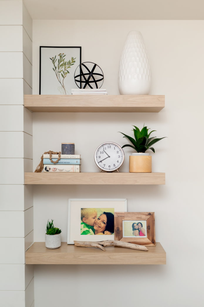 Décoration sur les étagères