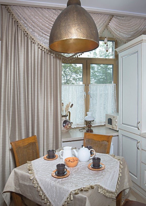 deux nappes sur une table