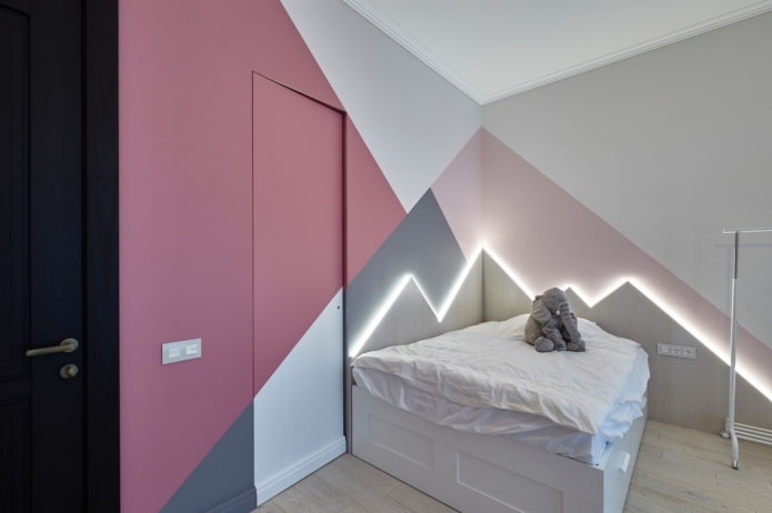 Porte secrète dans la chambre de bébé