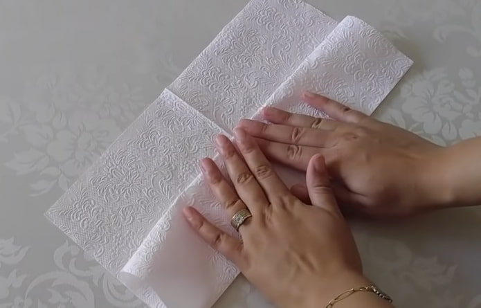 plier la serviette