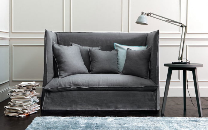 canapé dans un intérieur de style moderne