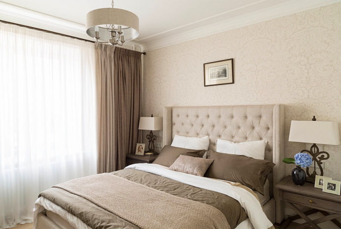 Petite chambre dans les tons beiges