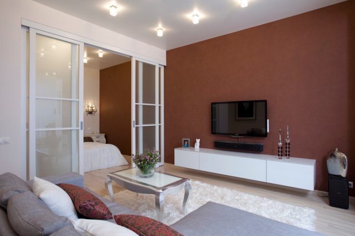Cloisons coulissantes à l'intérieur de la chambre-salon