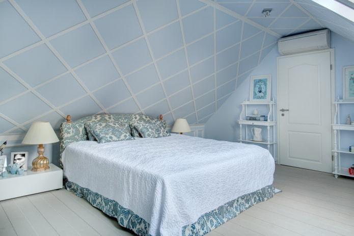Color scheme of the mansarde bedroom