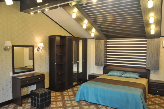 agencement d'une chambre mansardée