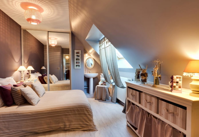 Aménagement d'une chambre mansardée