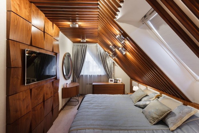 agencement des meubles dans la chambre