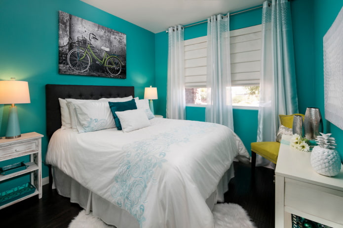 Textiles et décoration dans la chambre turquoise