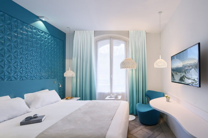 Intérieur de chambre blanc et bleu