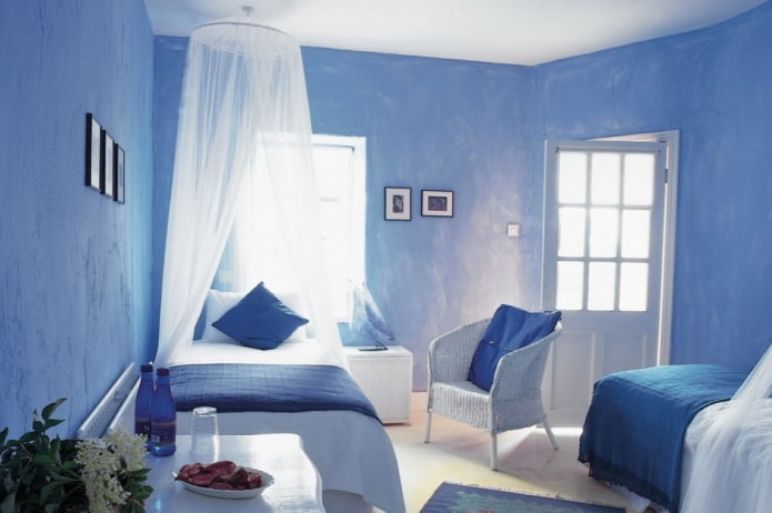 Intérieur de chambre bleu et bleu clair