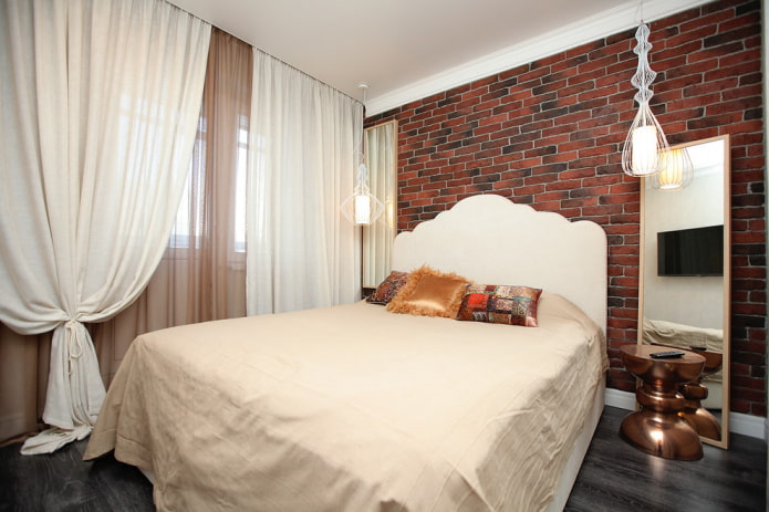 Chambre de style loft dans un immeuble Khrouchtchev