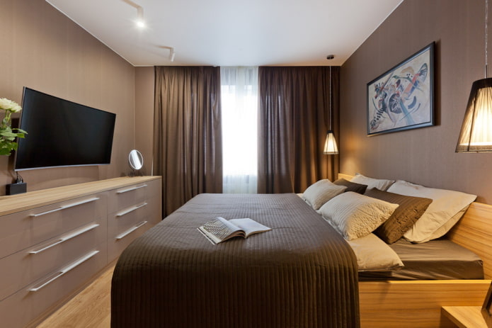 Meubles dans une chambre marron