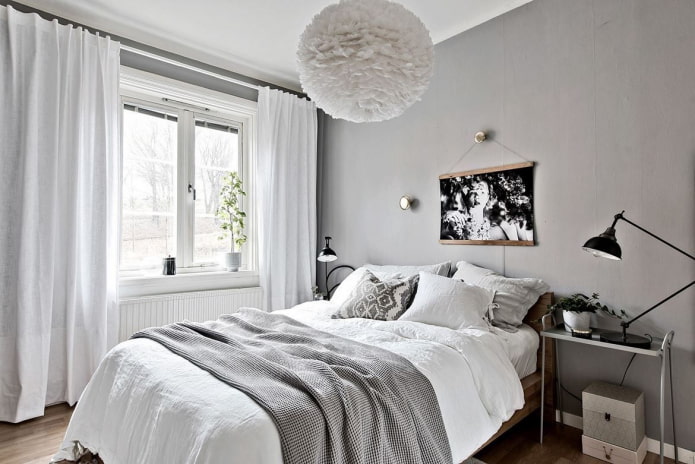 Murs gris dans la chambre