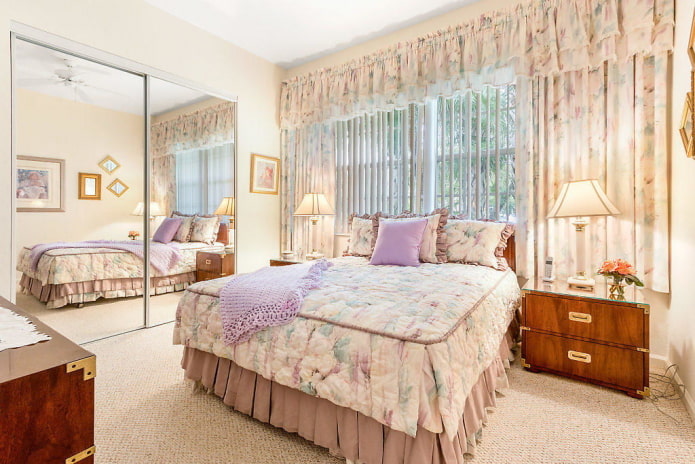 Éclairage d'une chambre de style provençal