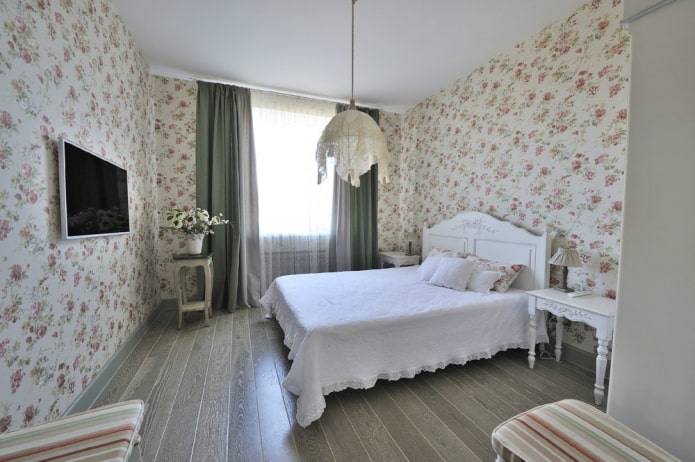 Meubles à l'intérieur de la chambre à coucher de style provençal