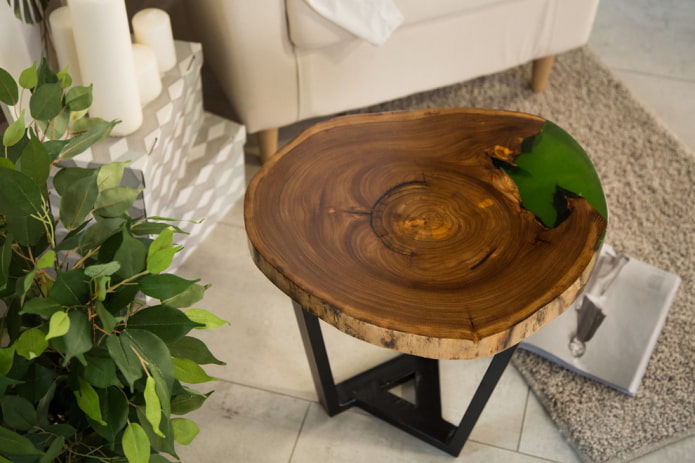 Table en rondins de bois
