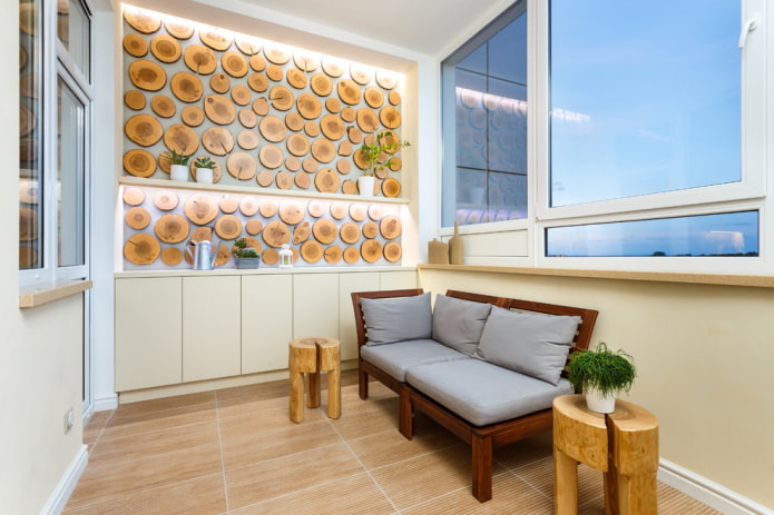 Décoration murale avec découpes