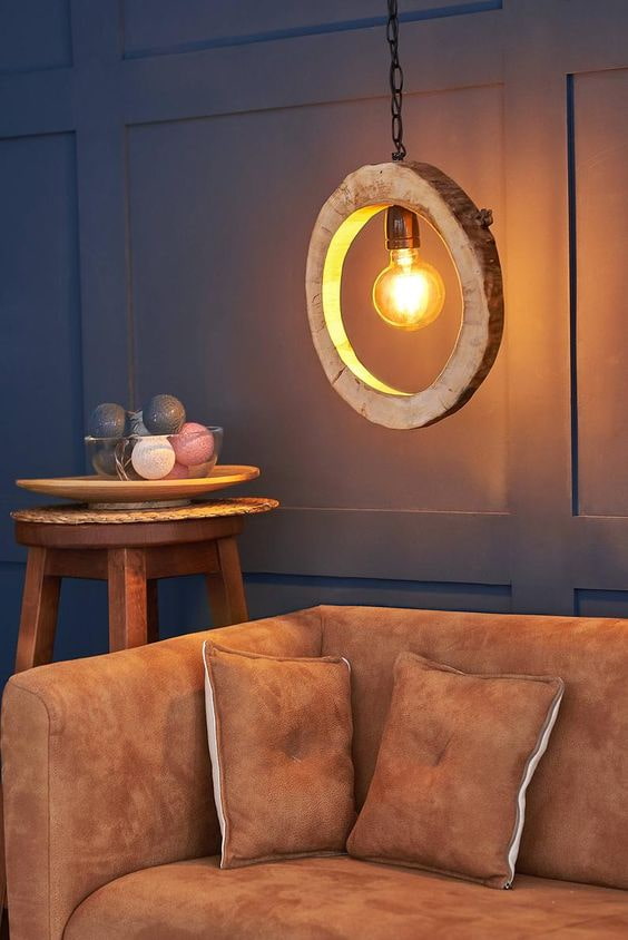 Lampe en bois scié